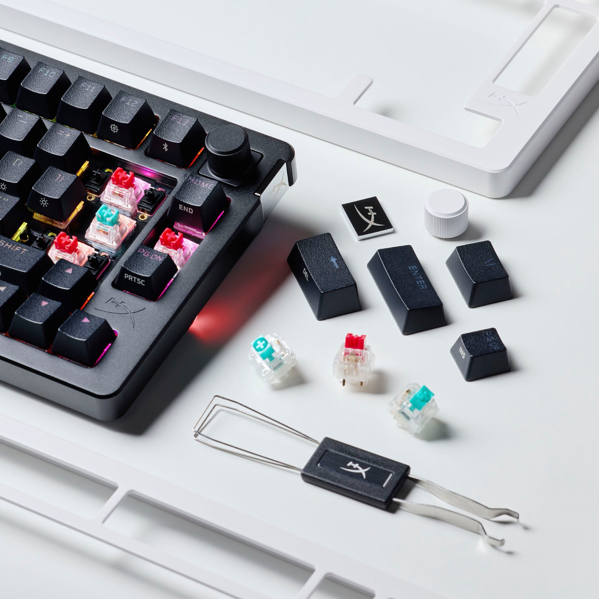 Hot-swappable key switches